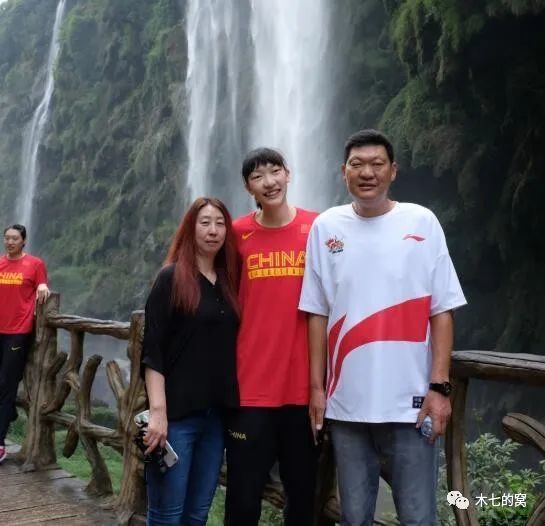 可是马岚哪能想到，这萧常坤眼看碌碌无为大半辈子，到老了忽然焕发出第二春了。